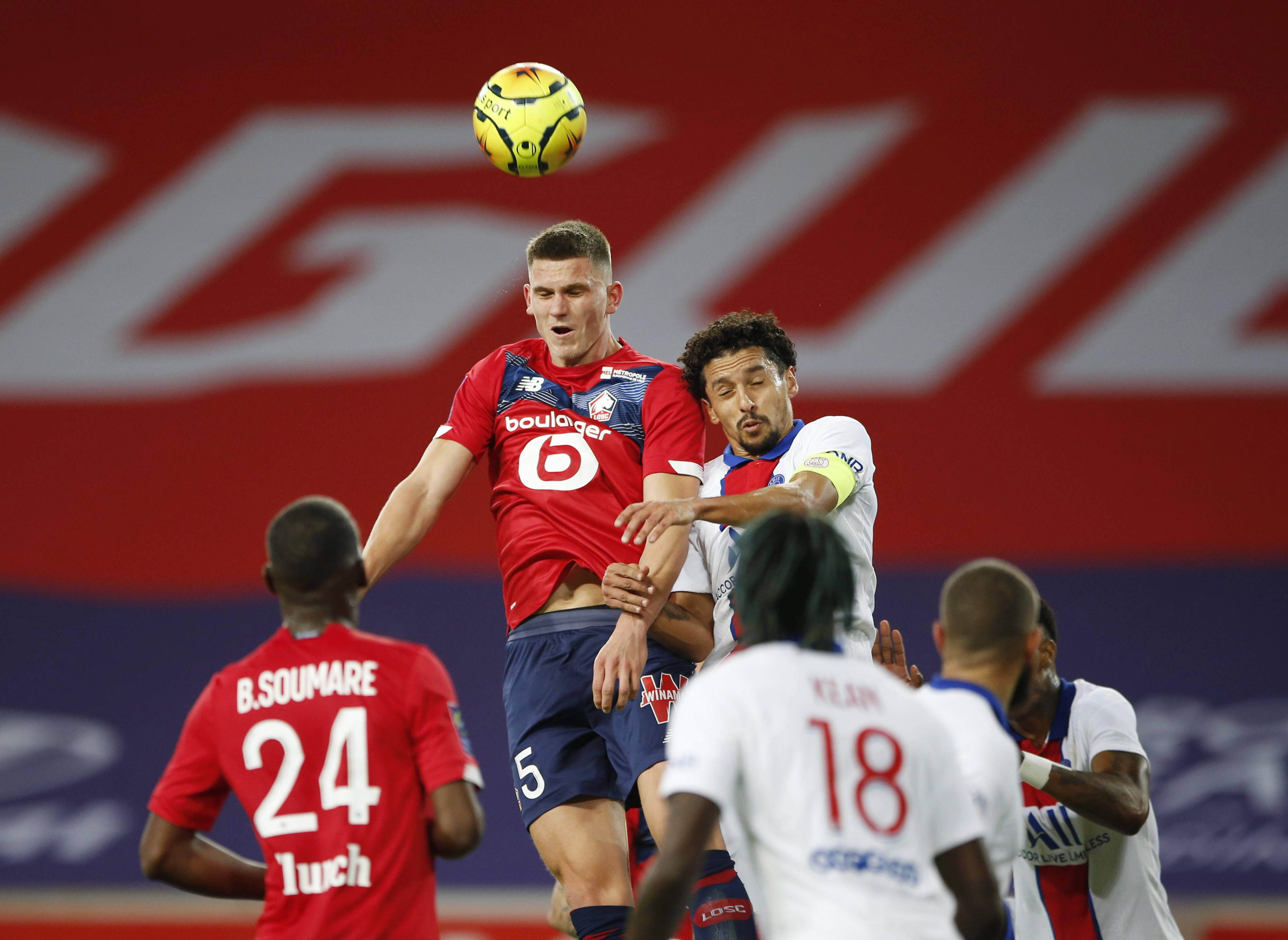 足球后防天团 足球后防天团