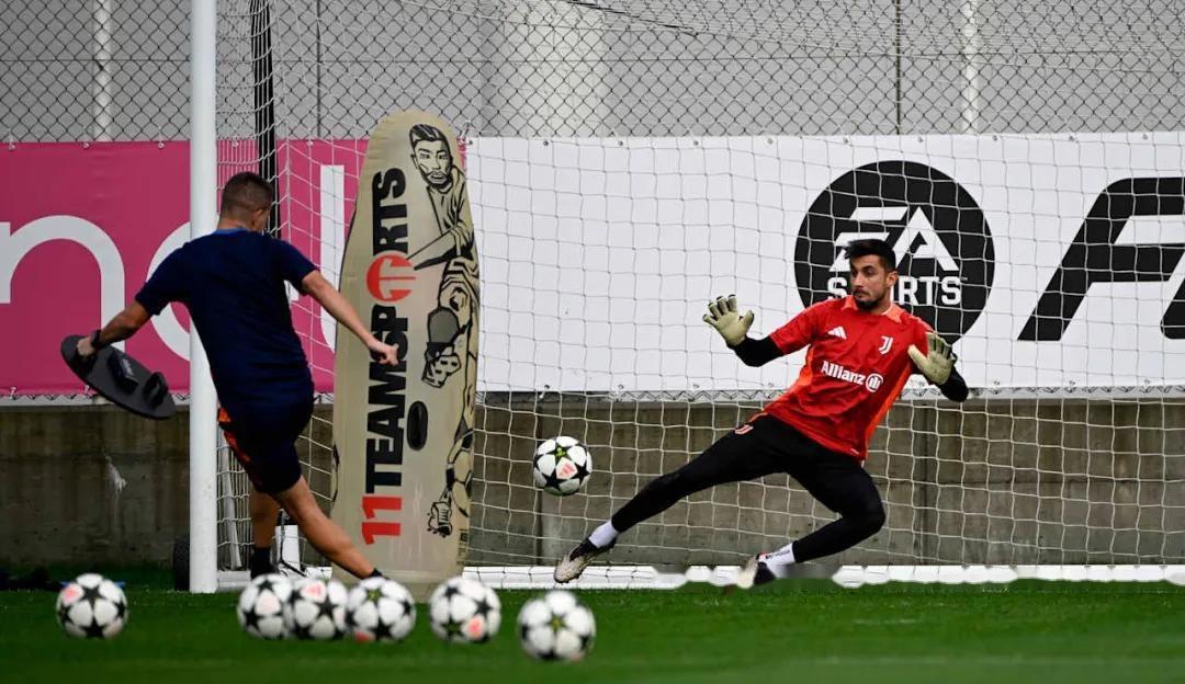 今晚斯图加特调整名单以备欧冠，复出首秀环节打磨，信心回归，更衣室氛围转暖的简单介绍